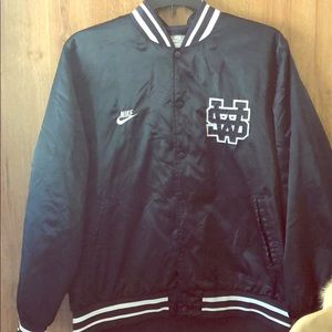 LG- NIKE-BOMBER JACKET- LIKE NEW